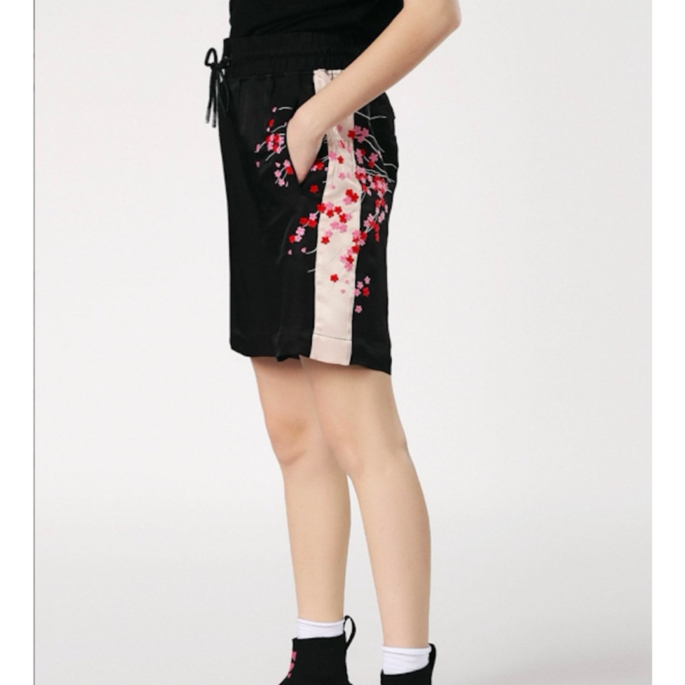 Diesel Black line High waist Shorts Floral Detail Size XS - Picture 9 of 9